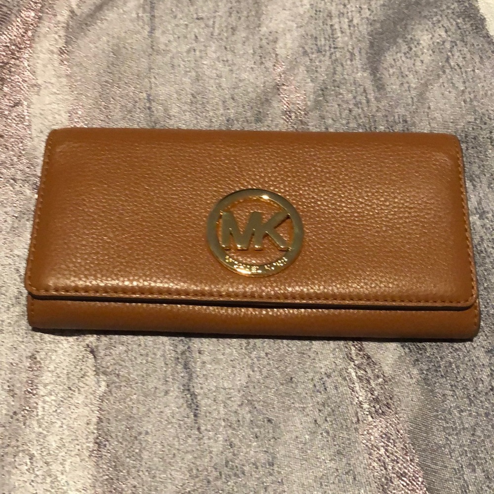 Michael Kors wallet NWOT